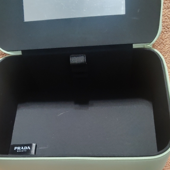 Prada Beauty Light Green Vanity Case - Picture 13 of 14